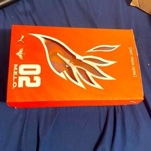 Used lamelo ball shoes size 5,5